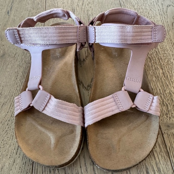 Cat & Jack Girls Strappy Sandal Pink Size 13 - Picture 1 of 3